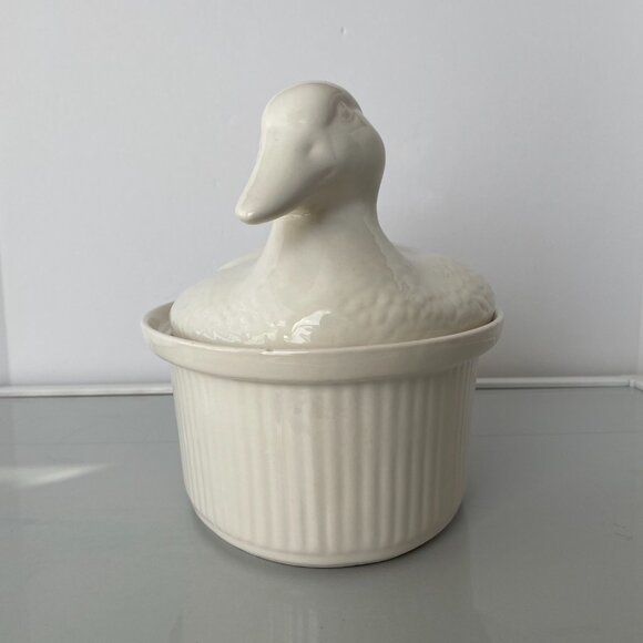 Vintage Covered White Ceramic Duck Serving Dish - Picture 2 of 10